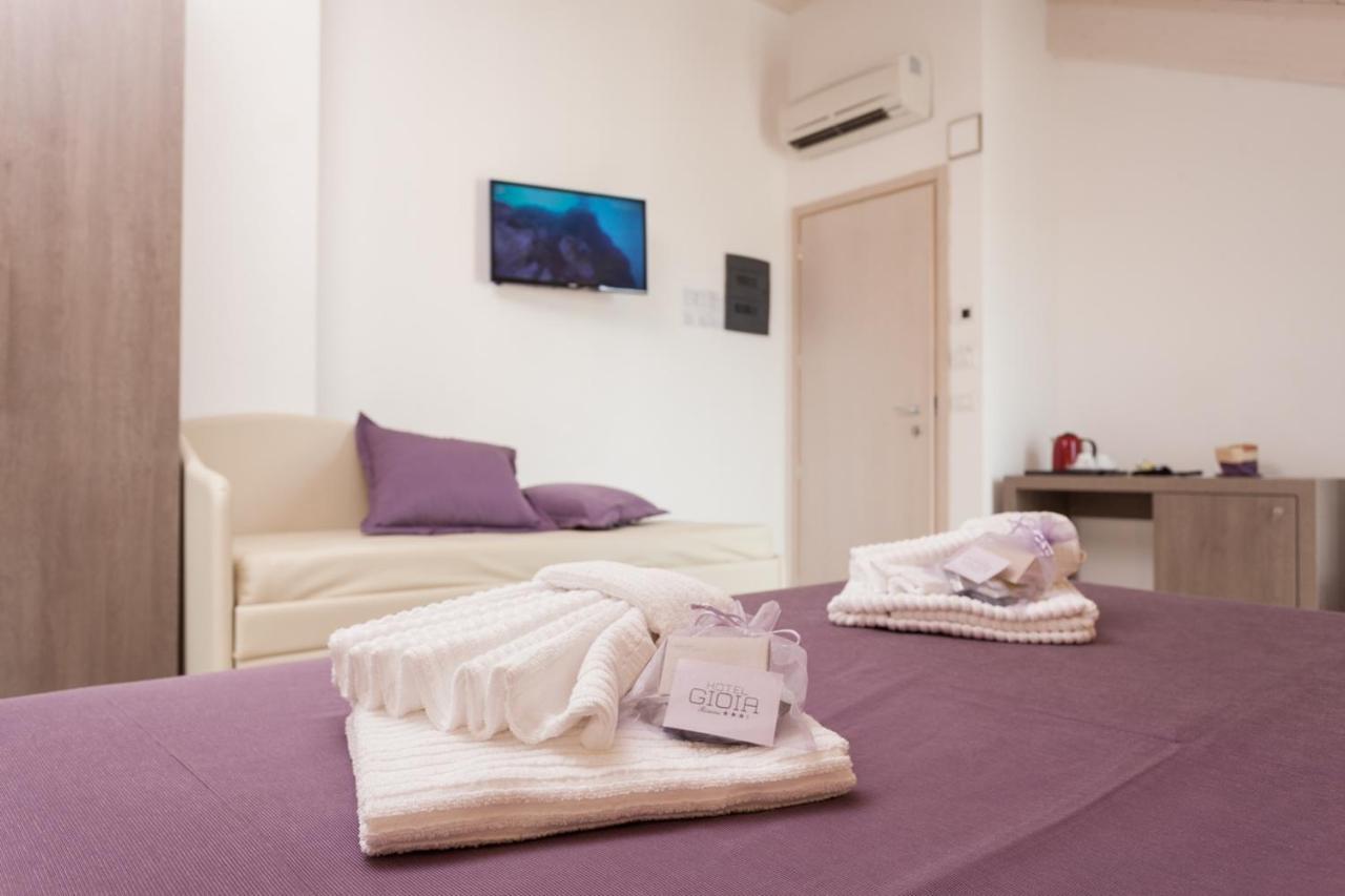 Hotel Gioia Римини Екстериор снимка