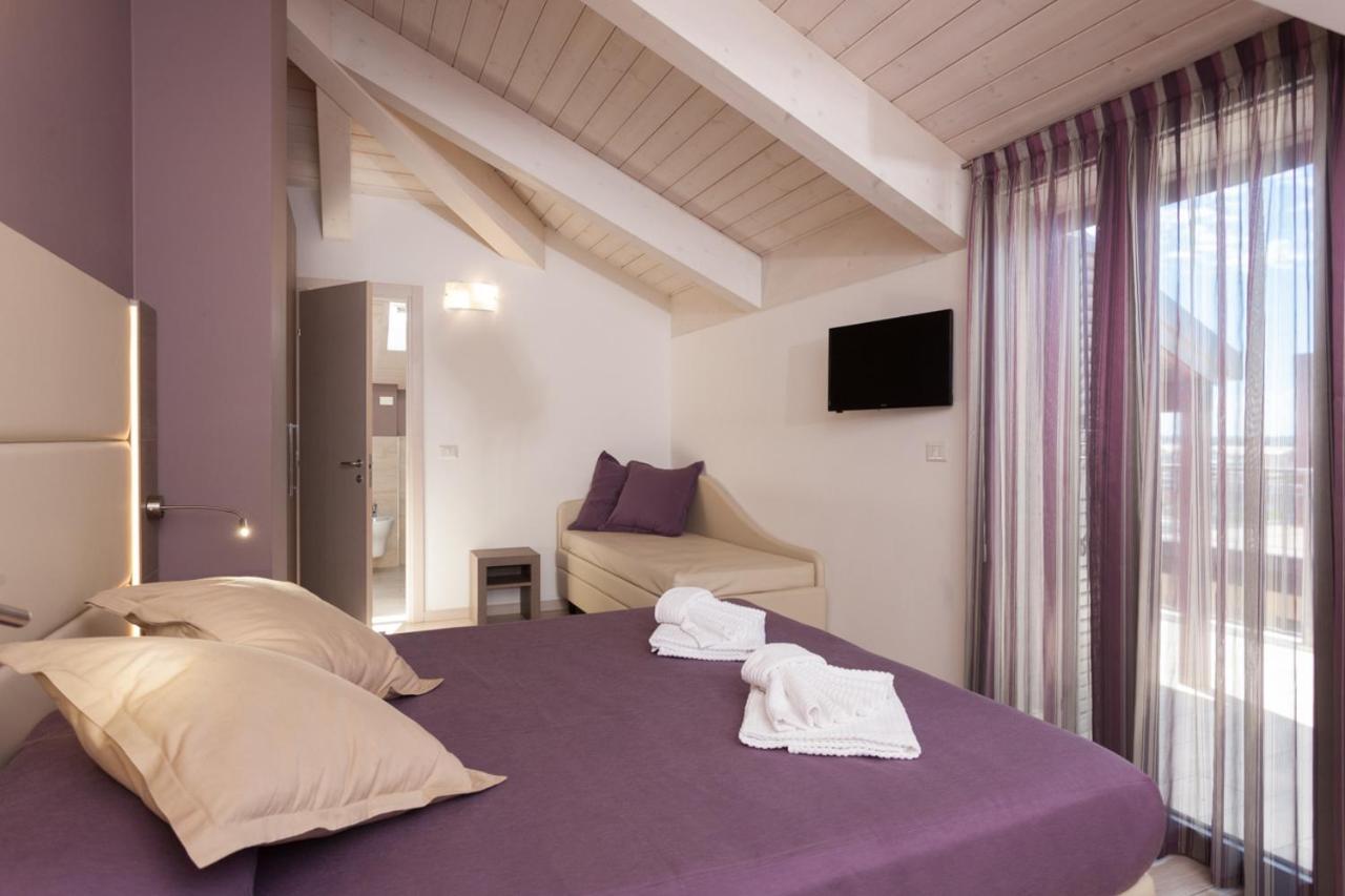 Hotel Gioia Римини Екстериор снимка