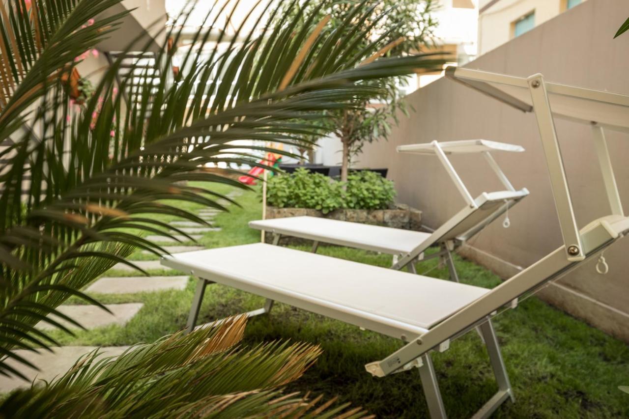 Hotel Gioia Римини Екстериор снимка