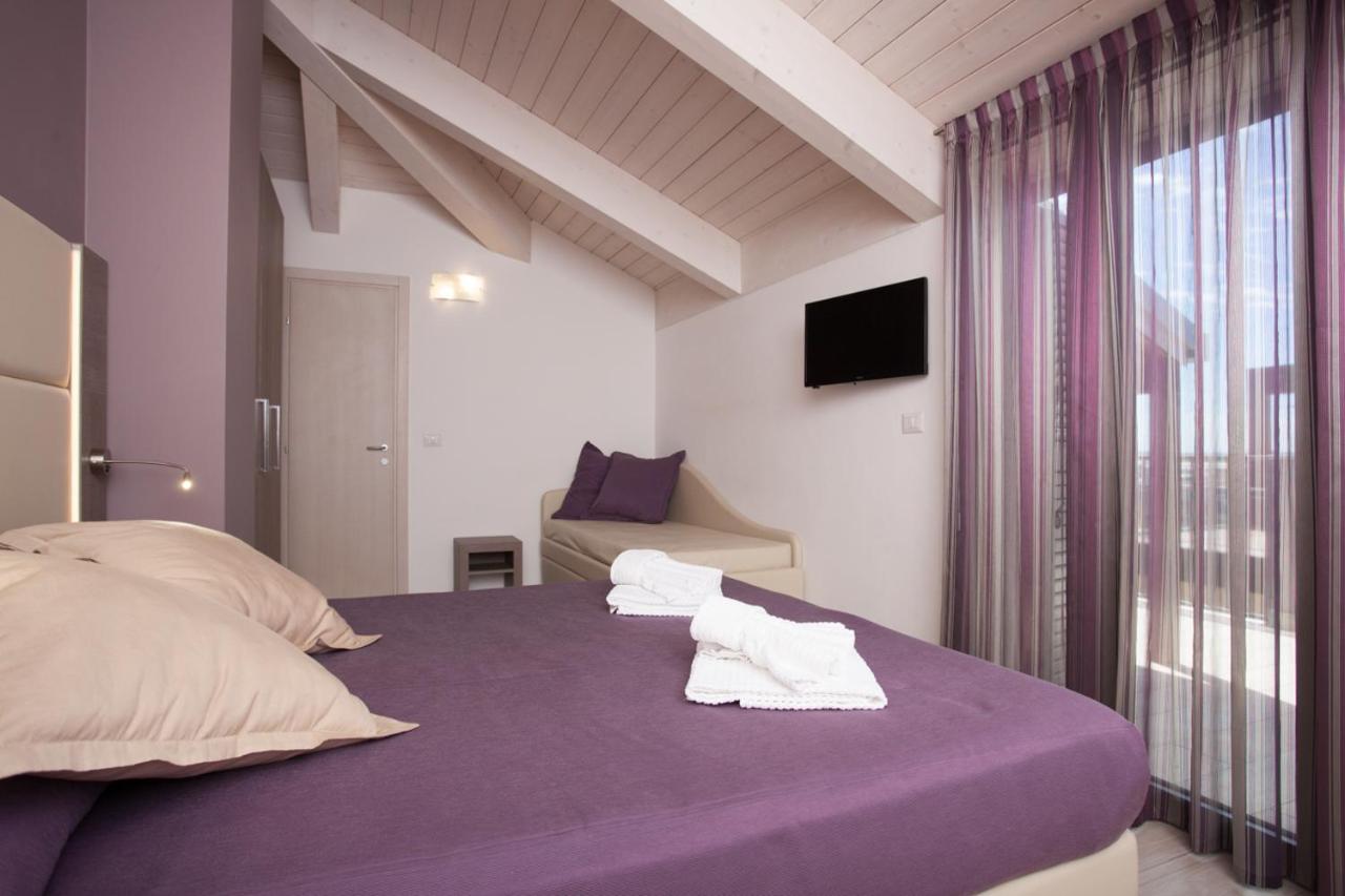 Hotel Gioia Римини Екстериор снимка