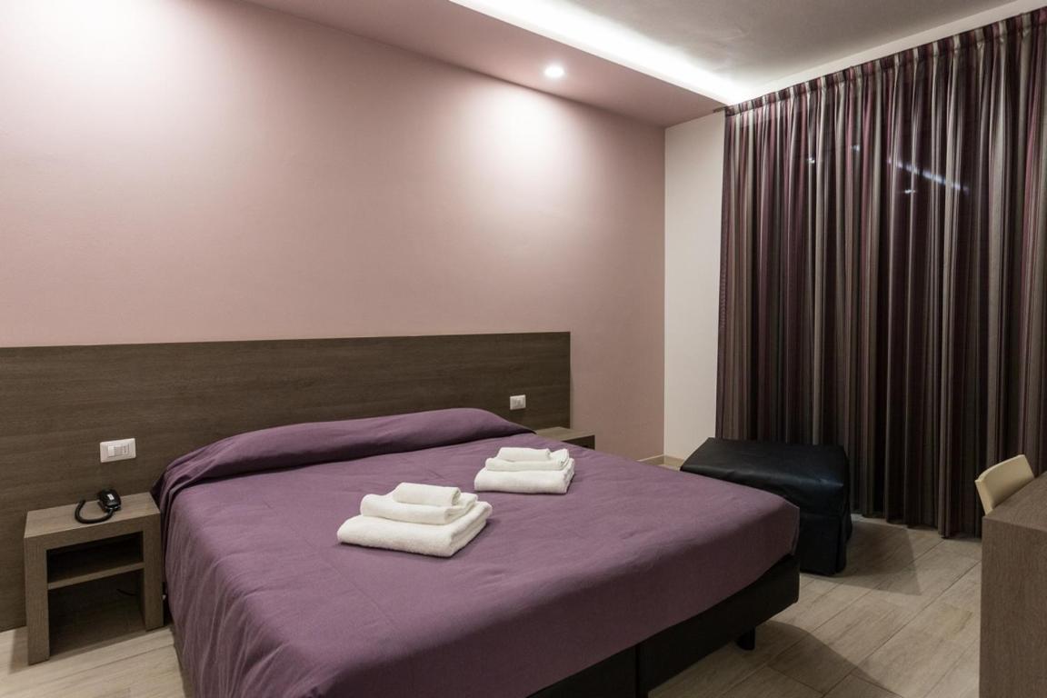 Hotel Gioia Римини Екстериор снимка