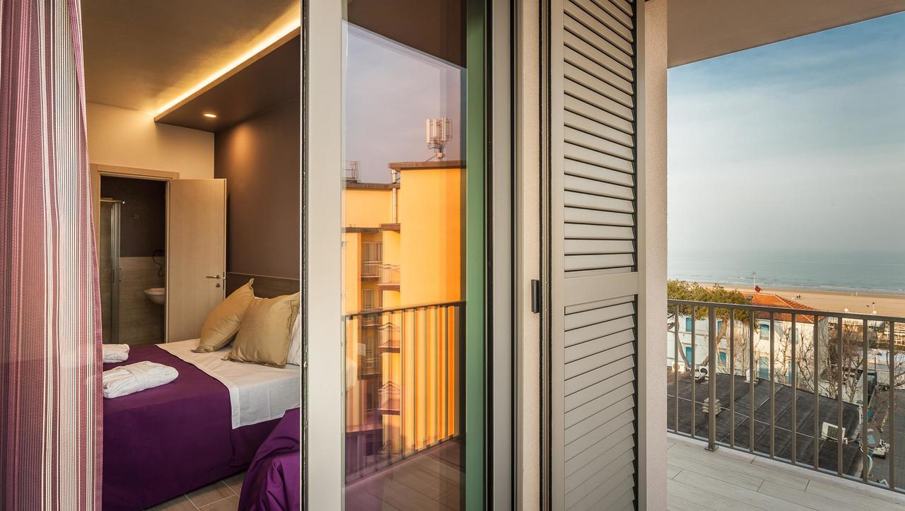 Hotel Gioia Римини Екстериор снимка