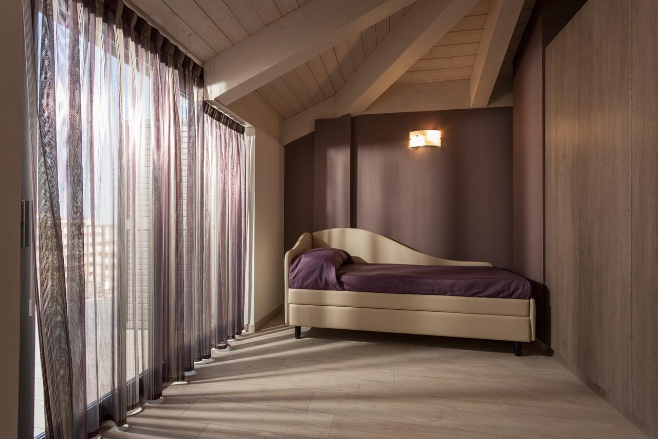 Hotel Gioia Римини Екстериор снимка