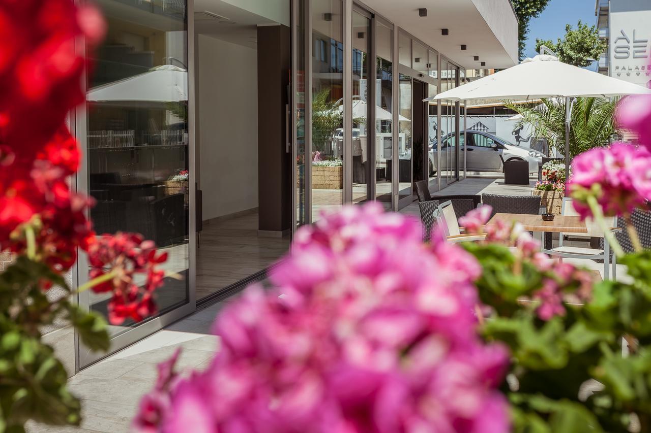 Hotel Gioia Римини Екстериор снимка